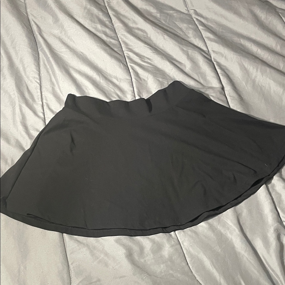 Pretty little thing black skater skirt (no shorts)